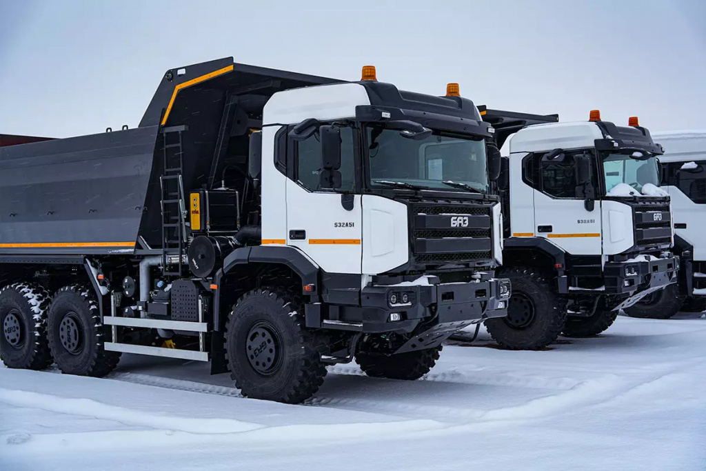 самосвал БАЗ S32A50